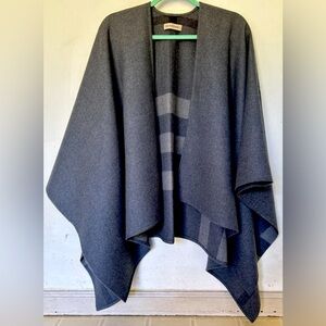 NEVER WORN - Burberry Women’s Contrast Check Wool/Cashmere Cape